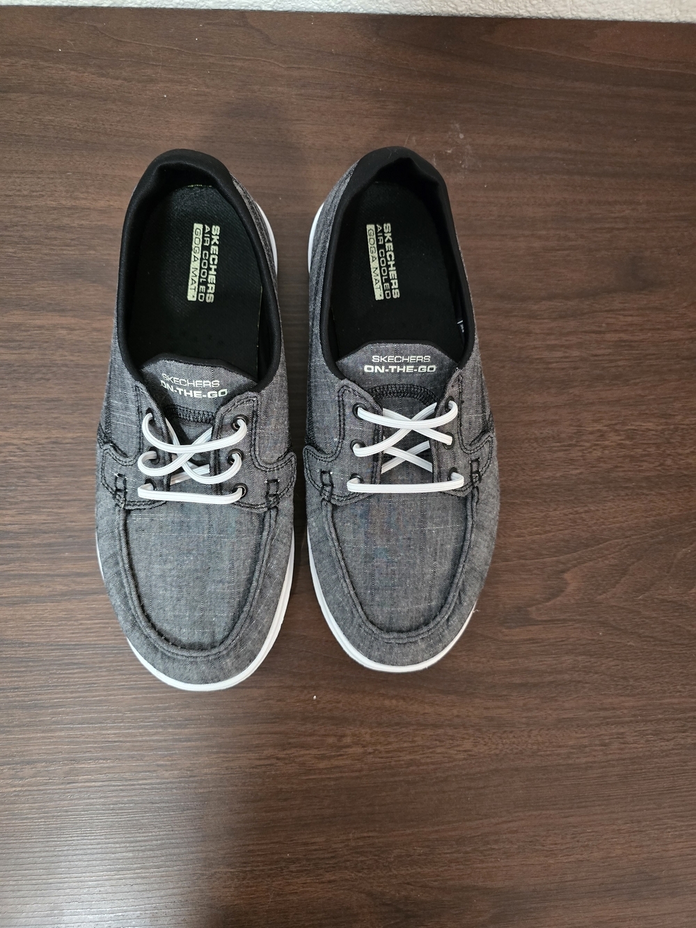 Skechers On-The-Go Gray Canvas Slip On Loafers Shoes Size 7